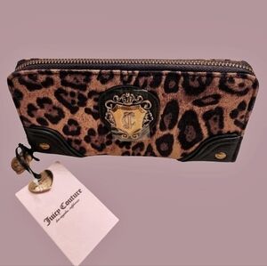 Juicy Couture Juicy Romance Leopard Single Zip Around Wallet